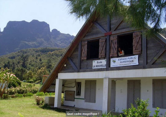 Le cirque de Mafate dispose désormais d'un espace public numérique ! Le cirque de Mafate dispose désormais d'un espace public numérique !