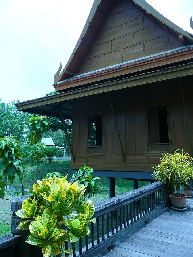 Le webmaster est en Thaïlande ! Le webmaster est en Thaïlande !
