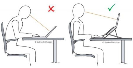 A la maison, un support pour ordinateur portable, c'est mieux ! A la maison, un support pour ordinateur portable, c'est mieux !