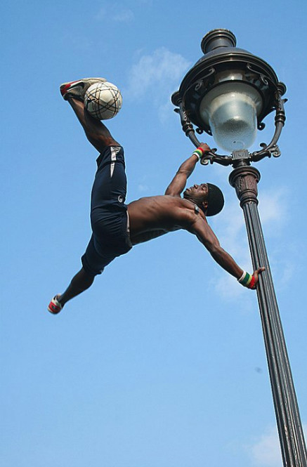Un artiste du ballon rond : Iya Traoré
