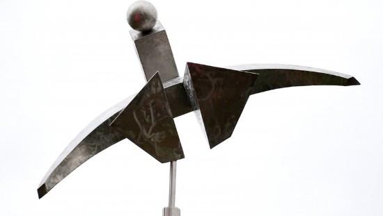 Statue du clitoris, sur le campus de l'Université de Poitiers. Volé plusieurs fois. Par, je présume, des adversaires du plaisir féminin. Statue du clitoris, sur le campus de l'Université de Poitiers. Volé plusieurs fois. Par, je présume, des adversaires du plaisir féminin.