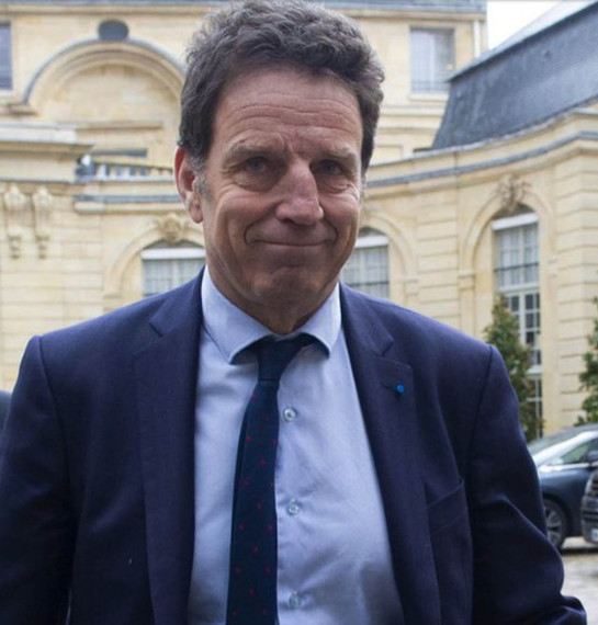 Macron nous prend pour des couillons ! Macron nous prend pour des couillons !
