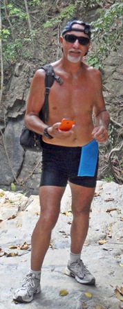 Photo prise il y a 4 mois, à l'occasion d'une marche à Samui Photo prise il y a 4 mois, à l'occasion d'une marche à Samui