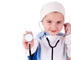 Quand les enfants jouent au docteur...