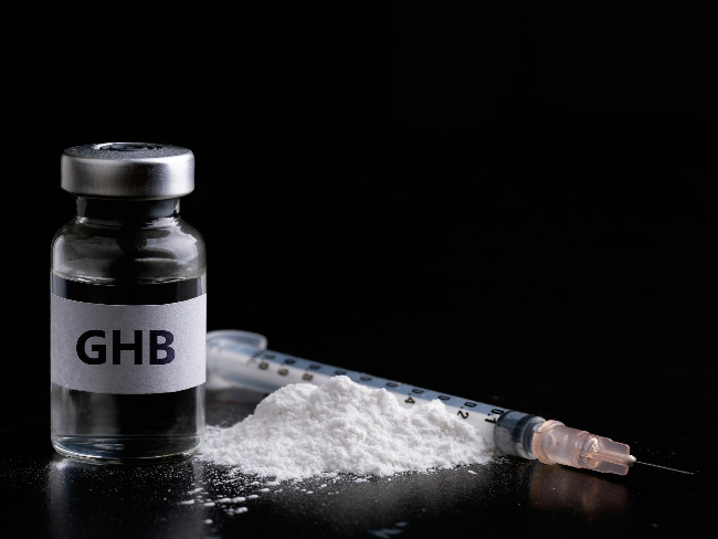 Le "chemsex", ou  le sexe assisté par la chimie. Le "chemsex", ou  le sexe assisté par la chimie.