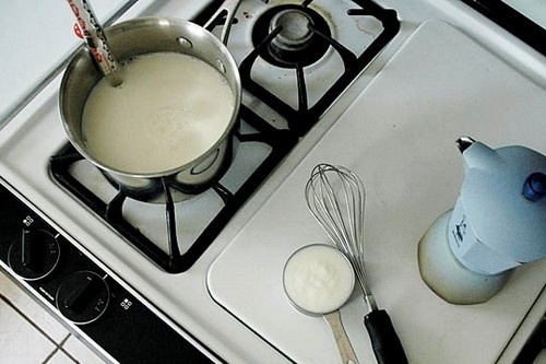 Le lait sur le feu... Le lait sur le feu...