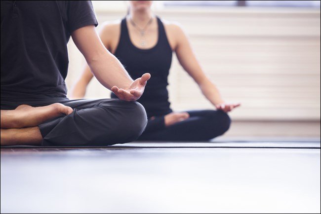 Six conseils pour vous aider à éviter les  mauvaises postures  devant votre ordinateur 