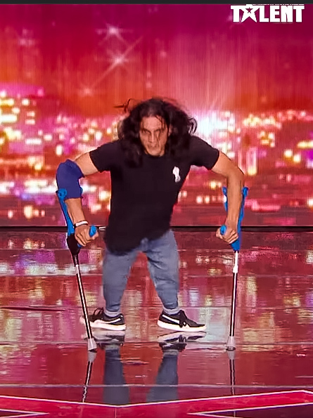 Bboy, un danseur de breakdance né avec un handicap, bouleverse le jury par sa prestation