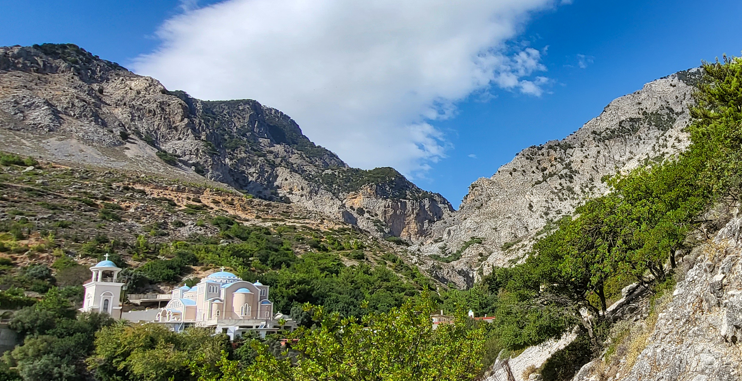 Un monastère, découvert lors de la balade de ZAROS