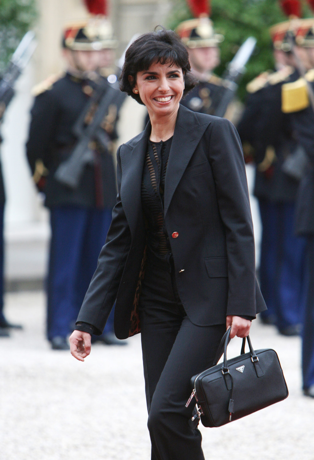 Rachida Dati et les foulards Hermès : la polémique en 3 actes