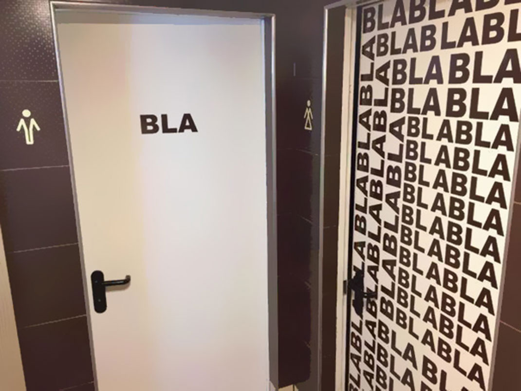 33 enseignes de toilettes délirantes qui ne manqueront pas de vous faire sourire