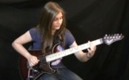Le solo d'«Eruption» de Van Halen interprété par Tina, 14 ans (!) française.