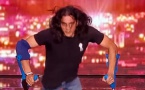 Bboy, un danseur de breakdance né avec un handicap, bouleverse le jury par sa prestation