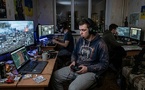 Le Joystick de la Mort : Quand les Gamers font la Guerre pour de vrai !