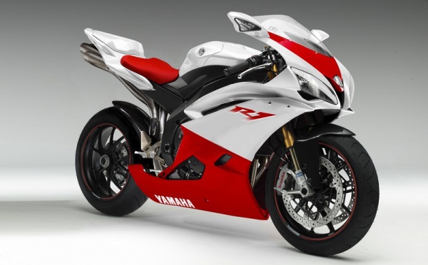 Essai de la Yamaha R1 : ça décoiffe grave !