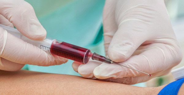 Une seule prise de sang suffira bientôt à détecter (très précocement) 25 cancers !