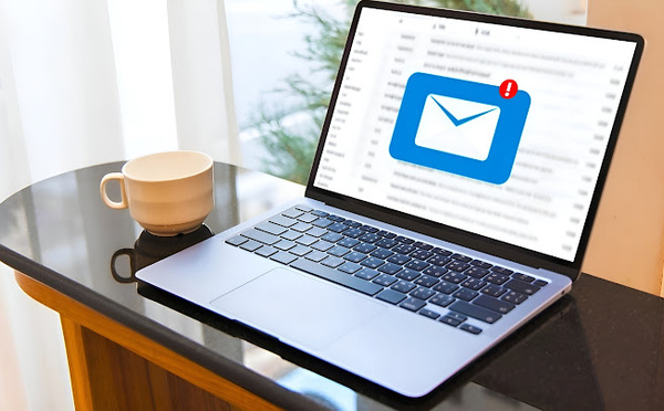 Amis seniors : méfiez-vous des e-mails qui vous veulent du bien !
